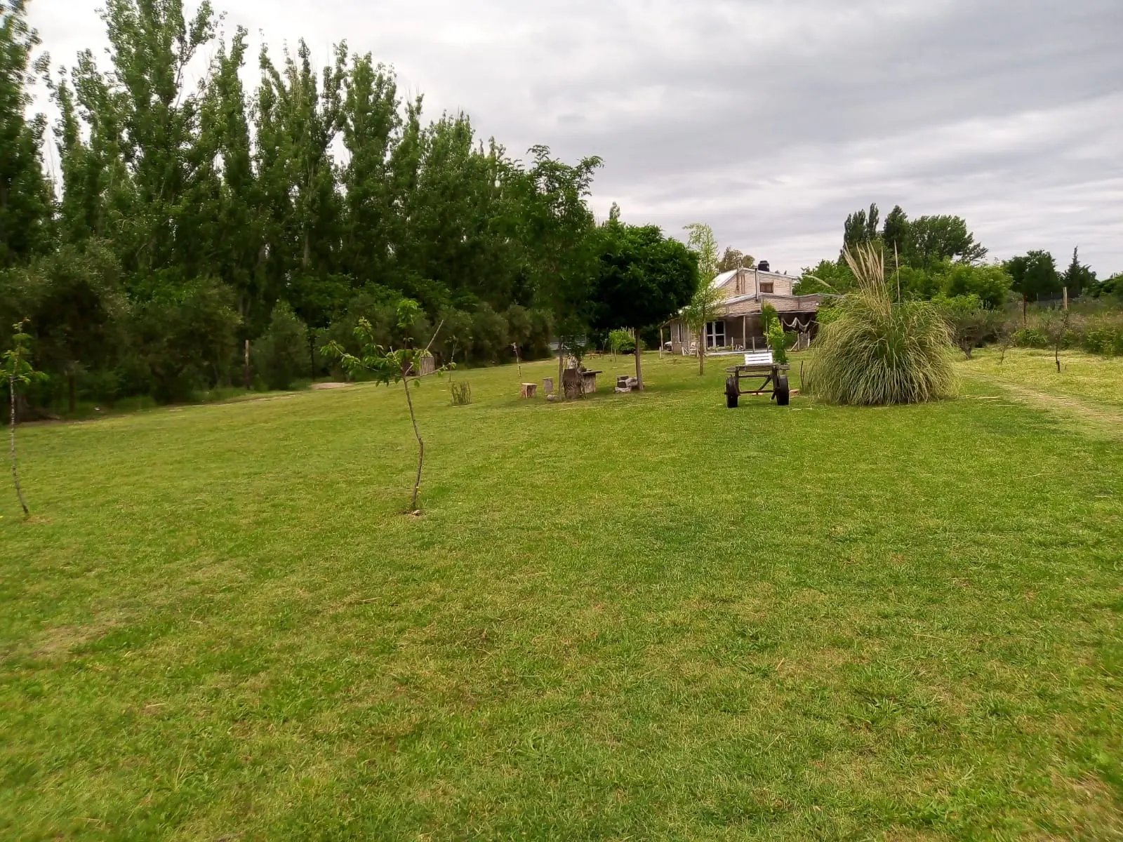 Casa en venta en Las Paredes, con una hectárea de terreno.